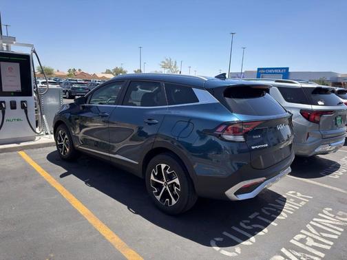 Blue 2023 Kia Sportage Hybrid EX