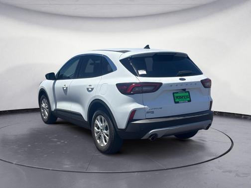 Oxford White 2023 Ford Escape Active