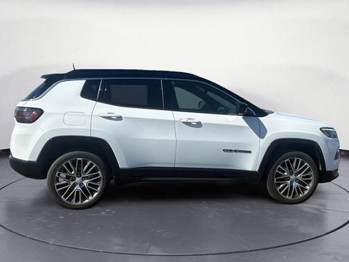 Bright White Clearcoat 2023 Jeep Compass Limited