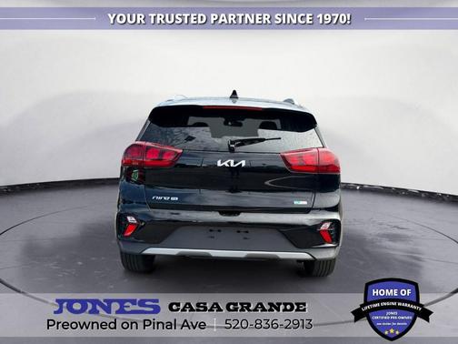Aurora Black Pearl 2022 Kia Niro LX