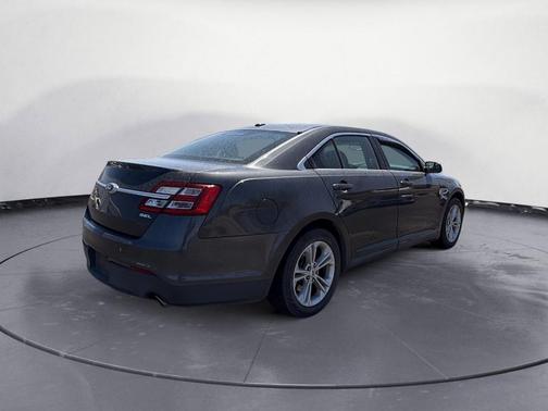 Magnetic Metallic 2016 Ford Taurus SEL