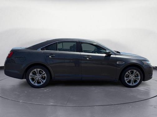 Magnetic Metallic 2016 Ford Taurus SEL