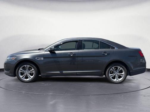 Magnetic Metallic 2016 Ford Taurus SEL