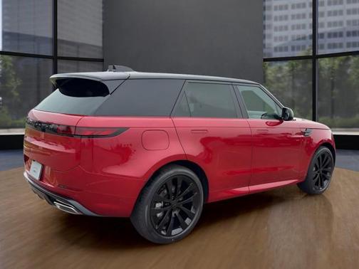 Firenze Red Metallic 2026 Land Rover Range Rover Sport SE