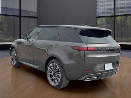 2026 Land Rover Range Rover Sport SE