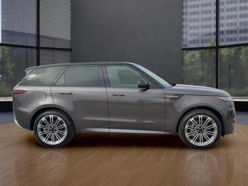 2026 Land Rover Range Rover Sport SE