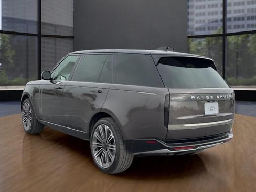 2026 Land Rover Range Rover P530 SE 7 Seat