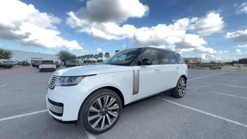 2025 Land Rover Range Rover P615 SV