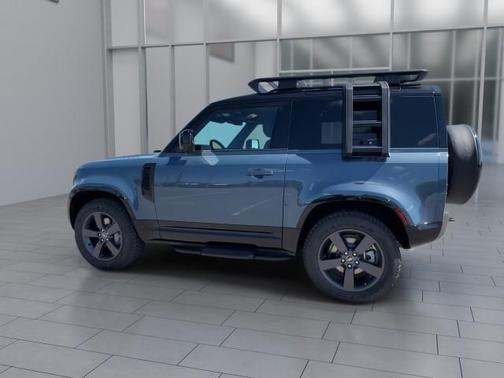 2025 Land Rover Defender 90 P400 X-Dynamic SE