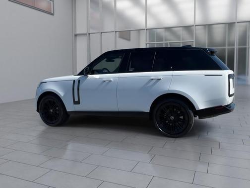 2025 Land Rover Range Rover P400 SE