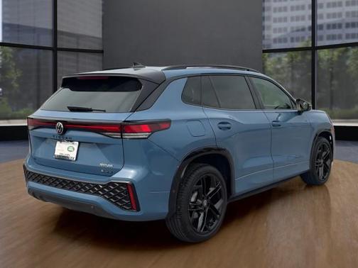 2025 Volkswagen Tiguan 2.0T SE R-Line Black 4MOTION