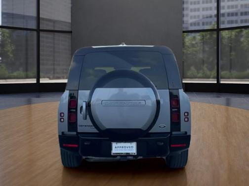 2023 Land Rover Defender 130 X-Dynamic SE