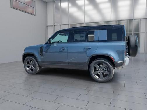 2025 Land Rover Defender 110 P400 S