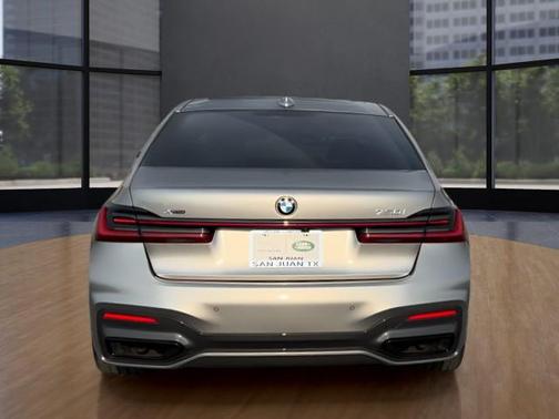 2022 BMW 750 i xDrive