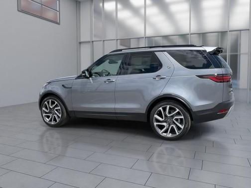 2025 Land Rover Discovery P300 S