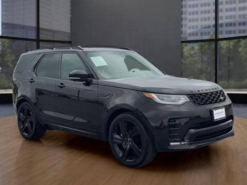 Santorini Black Metallic 2023 Land Rover Discovery P300 S R-Dynamic