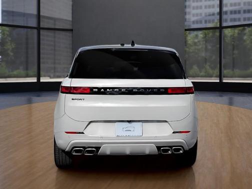 2026 Land Rover Range Rover Sport SE