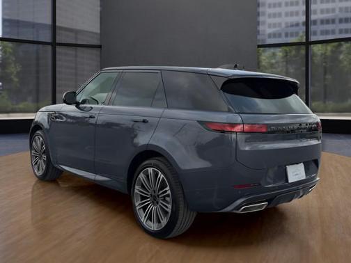 2026 Land Rover Range Rover Sport SE