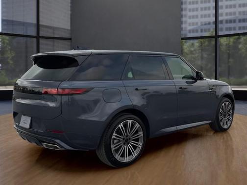 2026 Land Rover Range Rover Sport SE