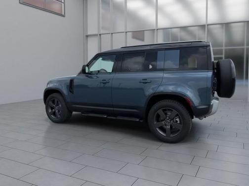 2025 Land Rover Defender 110 P400 S