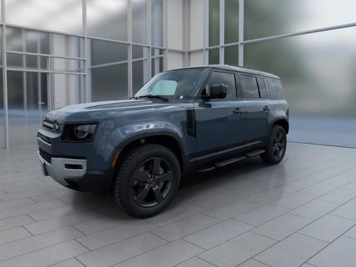 2025 Land Rover Defender 110 P400 S