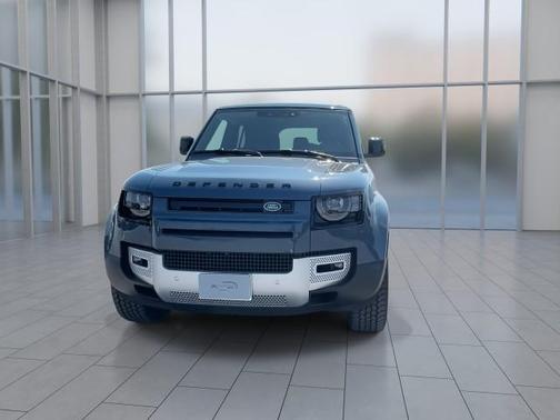 2025 Land Rover Defender 110 P400 S