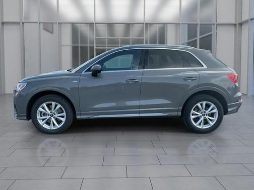 2024 Audi Q3 Premium 45 TFSI S line quattro Tiptronic