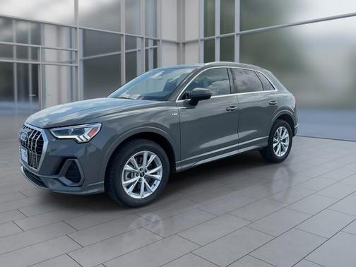 2024 Audi Q3 Premium 45 TFSI S line quattro Tiptronic