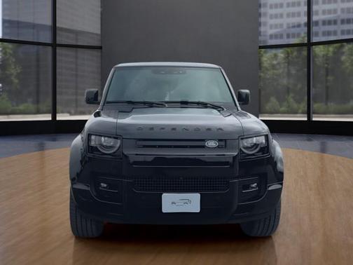 2025 Land Rover Defender 90 P400 X-Dynamic SE