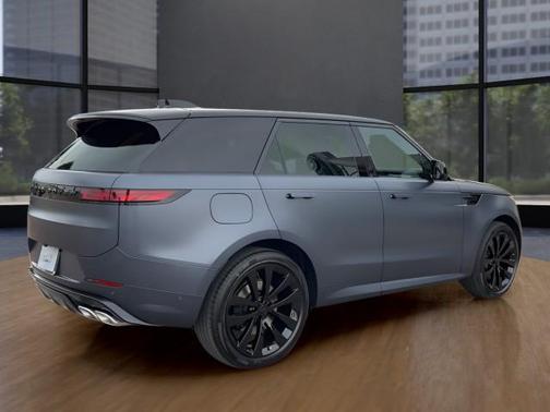 2026 Land Rover Range Rover Sport SE