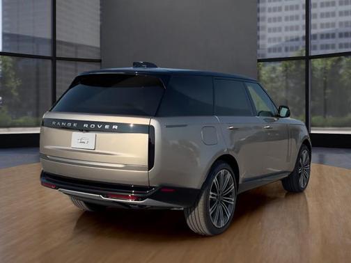 2026 Land Rover Range Rover P530 SE