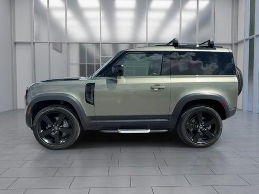 2023 Land Rover Defender 90 SE