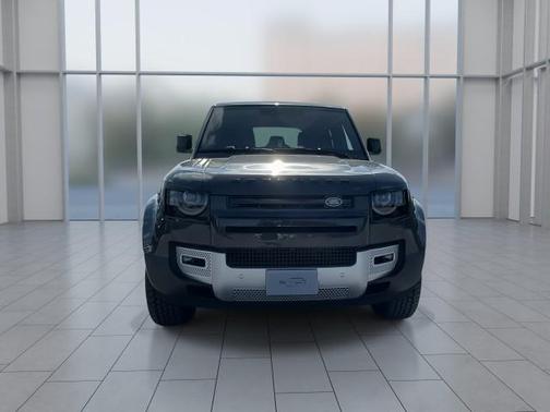 2025 Land Rover Defender 110 P400 S