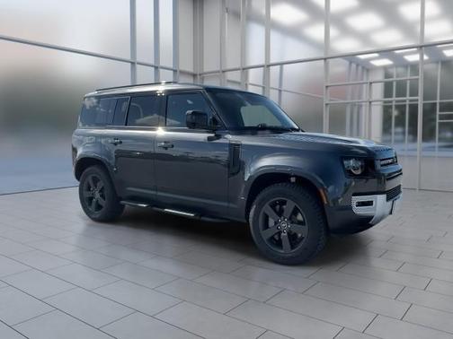 2025 Land Rover Defender 110 P400 S