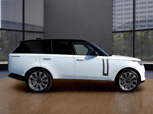 2026 Land Rover Range Rover P530 SE