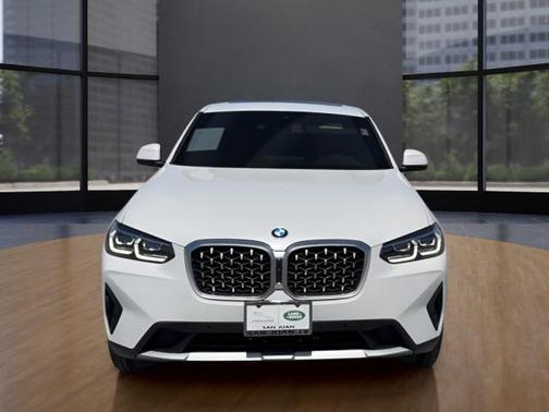 Mineral White Metallic 2025 BMW X4 xDrive30i