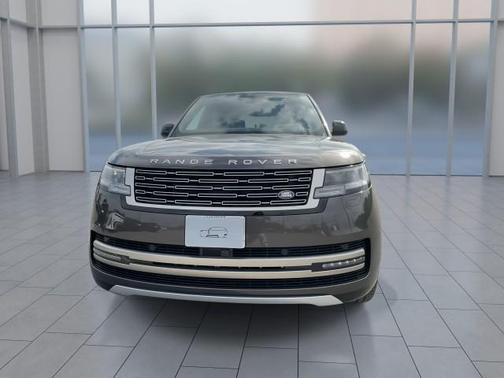 2025 Land Rover Range Rover P530 SE
