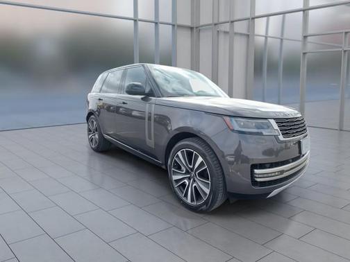 2025 Land Rover Range Rover P530 SE