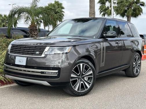 2025 Land Rover Range Rover P530 SE