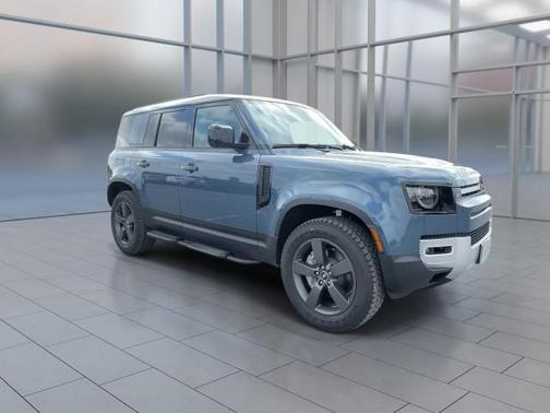 2025 Land Rover Defender 110 P400 S