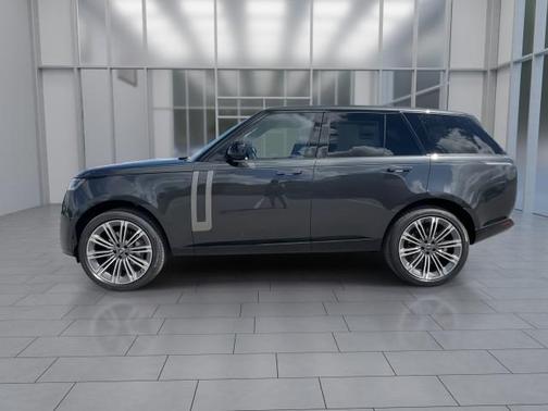 2025 Land Rover Range Rover P400 SE