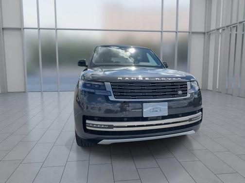 2025 Land Rover Range Rover P400 SE