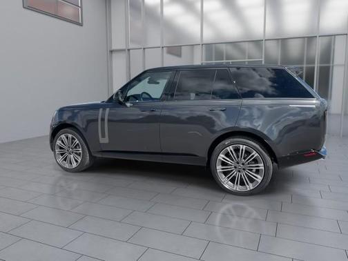 2025 Land Rover Range Rover P400 SE