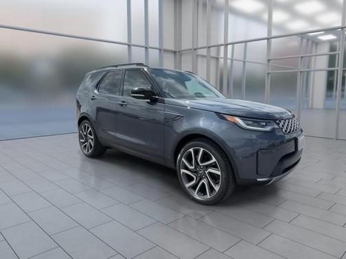 2025 Land Rover Discovery P300 S