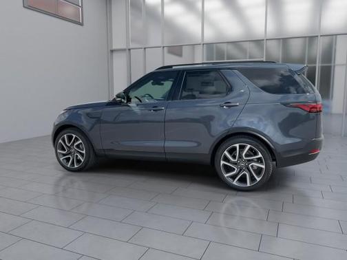 2025 Land Rover Discovery P300 S