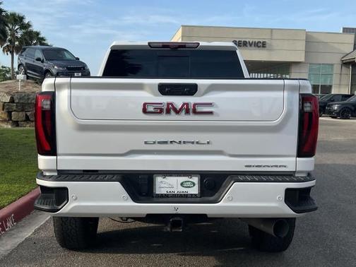 2024 GMC Sierra 2500 Denali