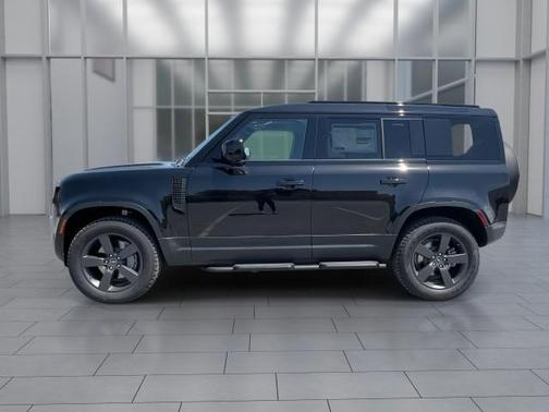 2025 Land Rover Defender 110 P400 S