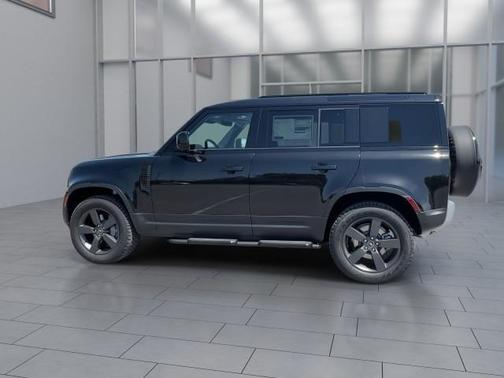 2025 Land Rover Defender 110 P400 S