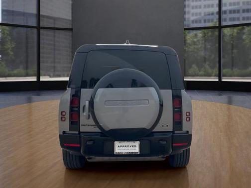 2023 Land Rover Defender 130 X-Dynamic SE