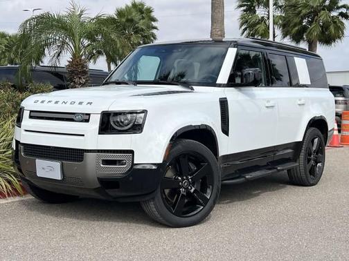 2025 Land Rover Defender 130 P400 X-Dynamic SE